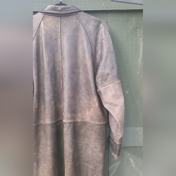 Vintage Maxi Leather Jacket - Picture 9 of 11